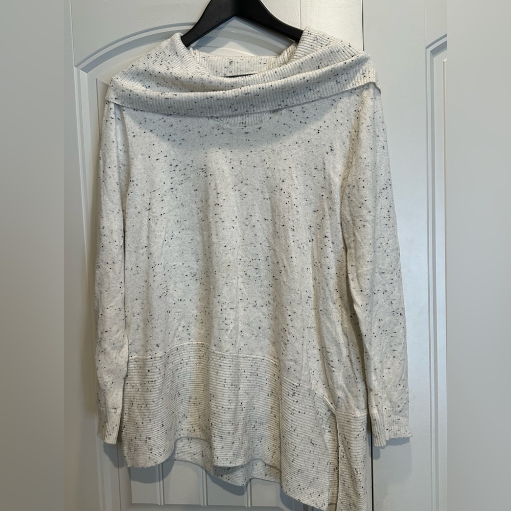 Cowl neck sweater. Large